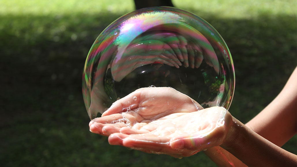 Let&#39;s learn about bubbles | Science News for Students