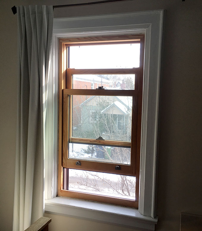 a photo of a sash window