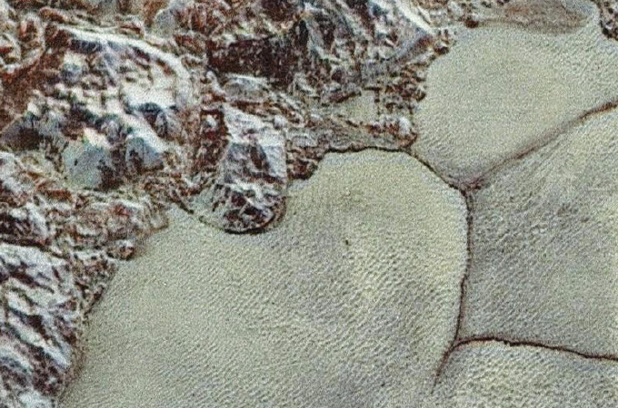 nitrogen ice “cells” in Pluto’s Sputnik Planitia region