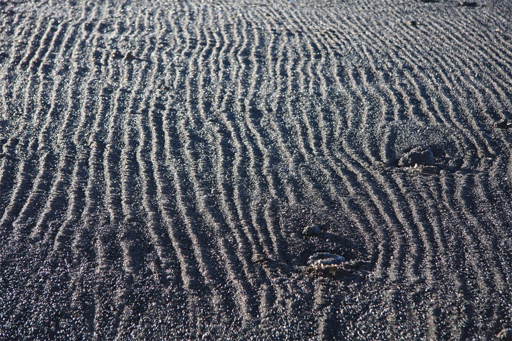 ridges of small rocks create stripes